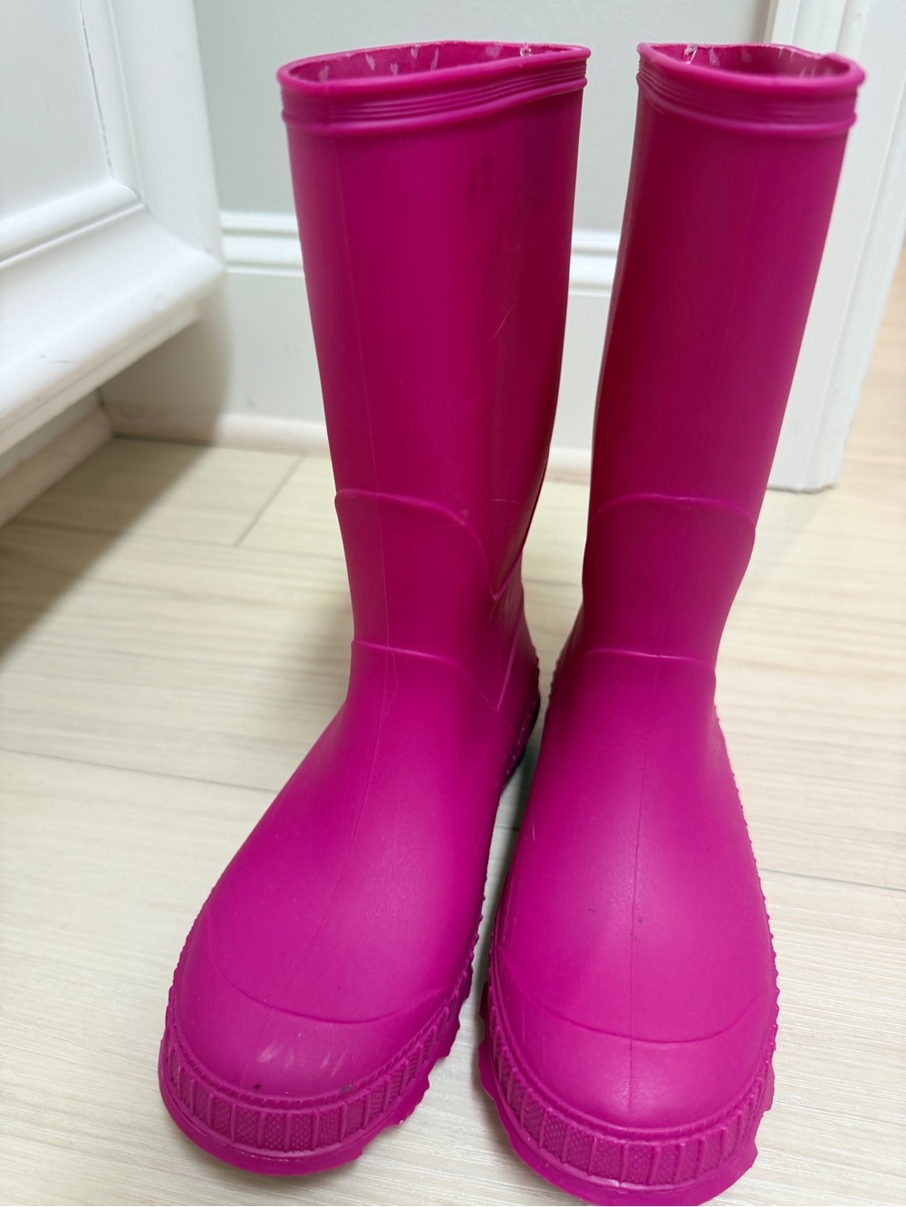 Olive & Edie .Girls' Waterproof Hot Pink Rain Boots-size 3